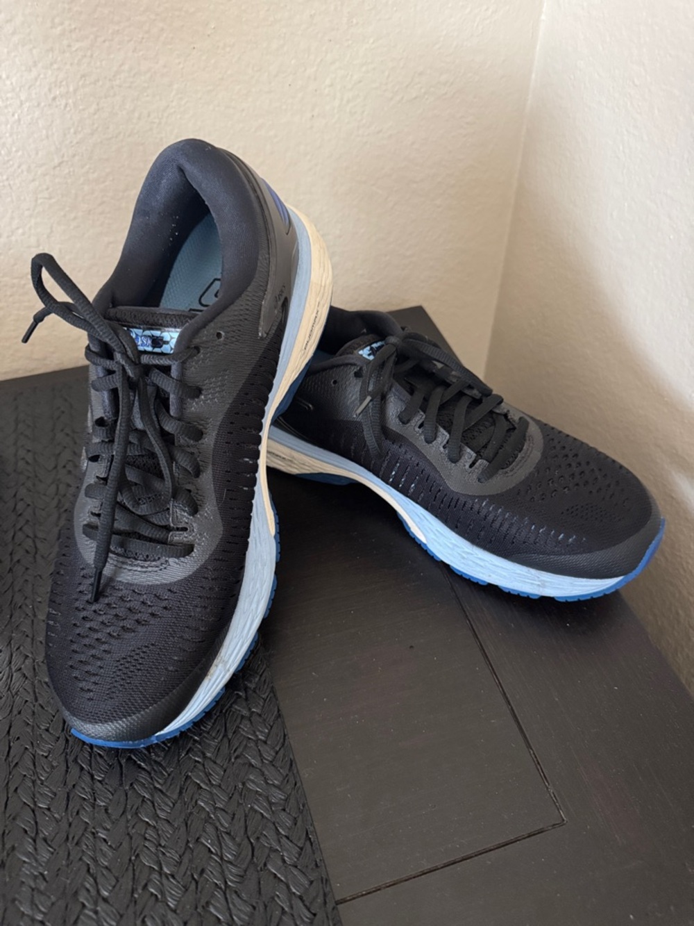 Asics Gel Kayano 25 Sneakers in Black and Blue Size 9